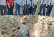সুন্দরবনে বিষ দিয়ে মাছ শিকার: ৮০০ কেজি চিংড়ি জব্দ