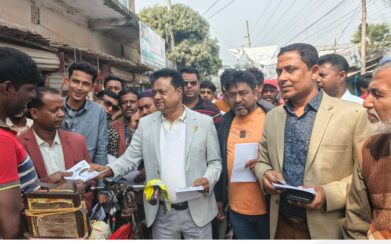কয়রায় বিএনপির প্রার্থীর পক্ষে জেলা বিএনপির আহবায়কের জনসংযোগ